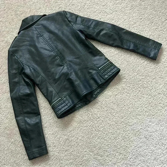 Bernardo Asymmetrical Zip Moto Jacket Women Sz Small Faux Leather Green 7558B373 - Picture 16 of 16